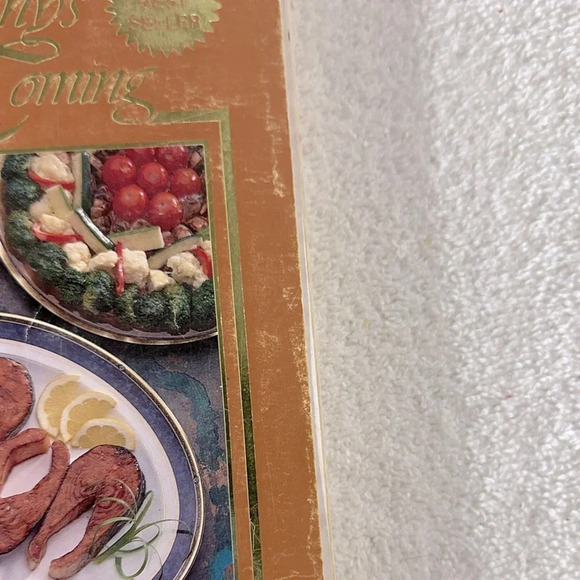 Company’s Coming Microwave Cooking Cookbook - Picture 3 of 10